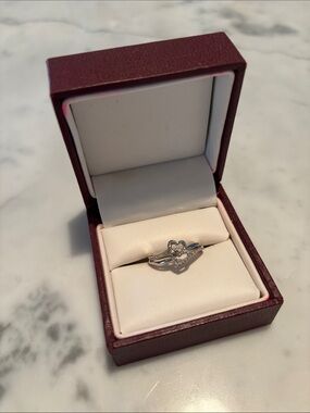 ❤️❤️Helzberg Diamonds sterling silver two hearts entwined ring size 7